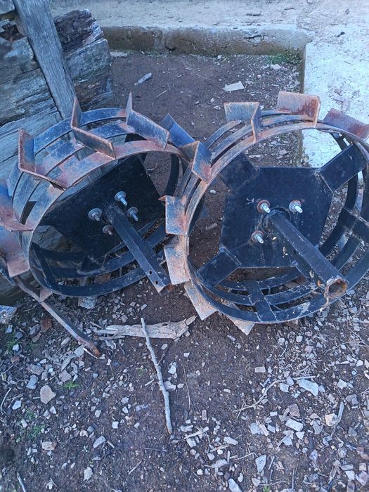 Cârlig de remorcare pentru Renault Megane și Roți Motocultor