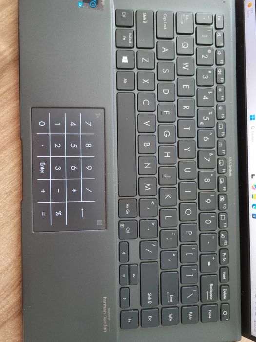 Laptop  ASUS ZenBook 14 UX435EAL – i7, 512GB SSD, ultraușo