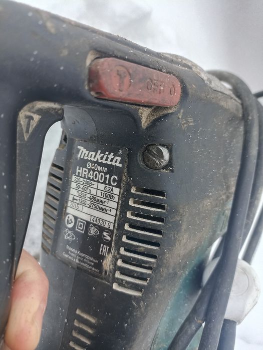 Перфоратор Макита  hr4001с