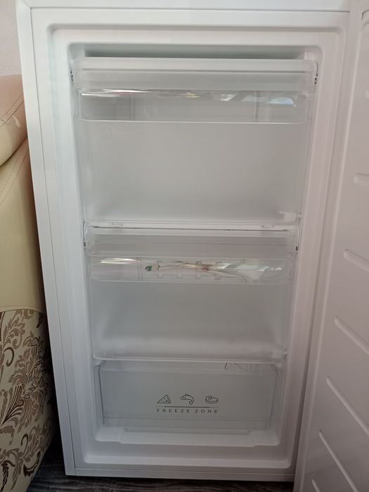 Продам морозильник на запчасти