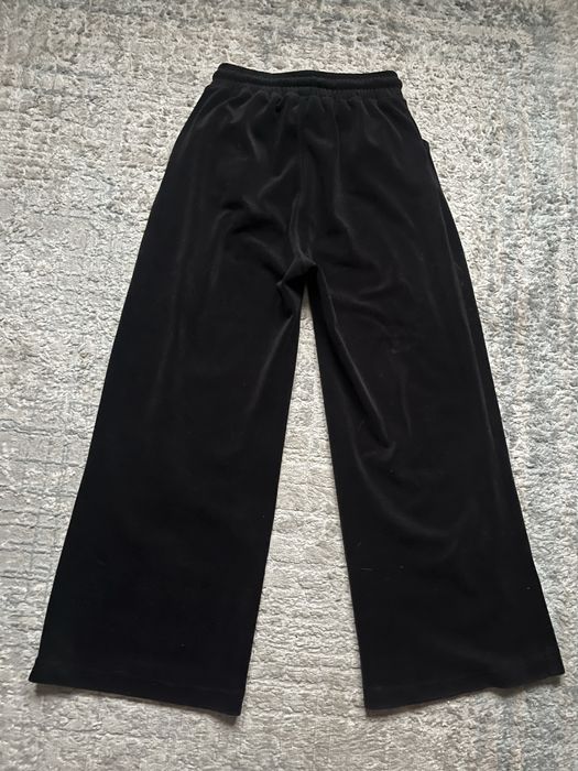 Чёрные бархатные брюки