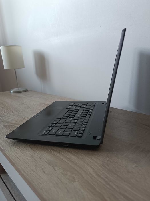 Acer V3 13" usor, elegant, mobil, cpu I3, SSD 128GB, 8GB RAM, full HD