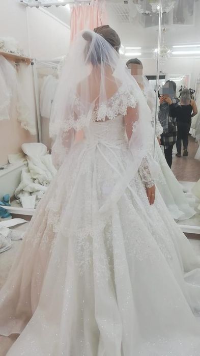 Продам свадебная платья