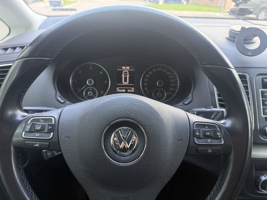Vw Sharan 2.0 TDI 140кс