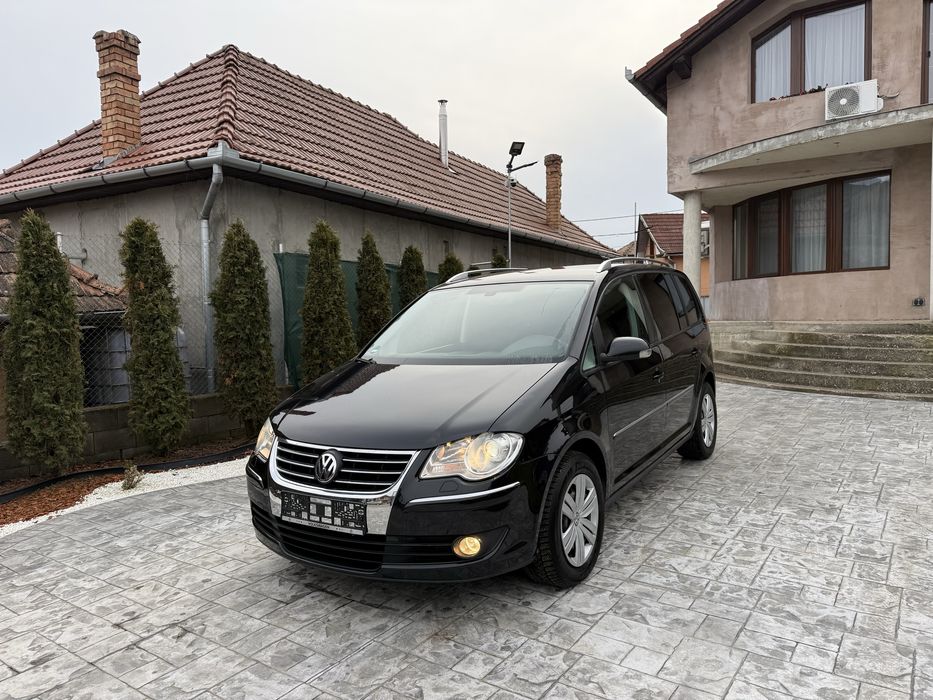 Touran • Automat • 2.0 TDI ~ BiXenon