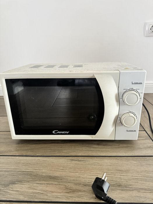 Cuptoare cu microunde