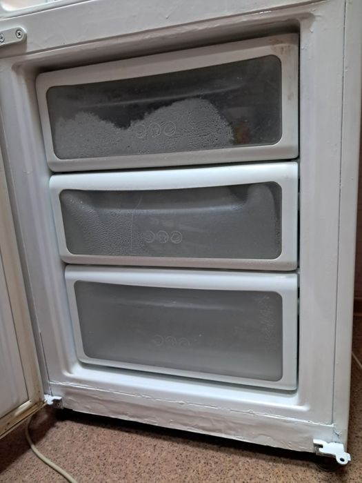 Двухкамерный холодильник LG