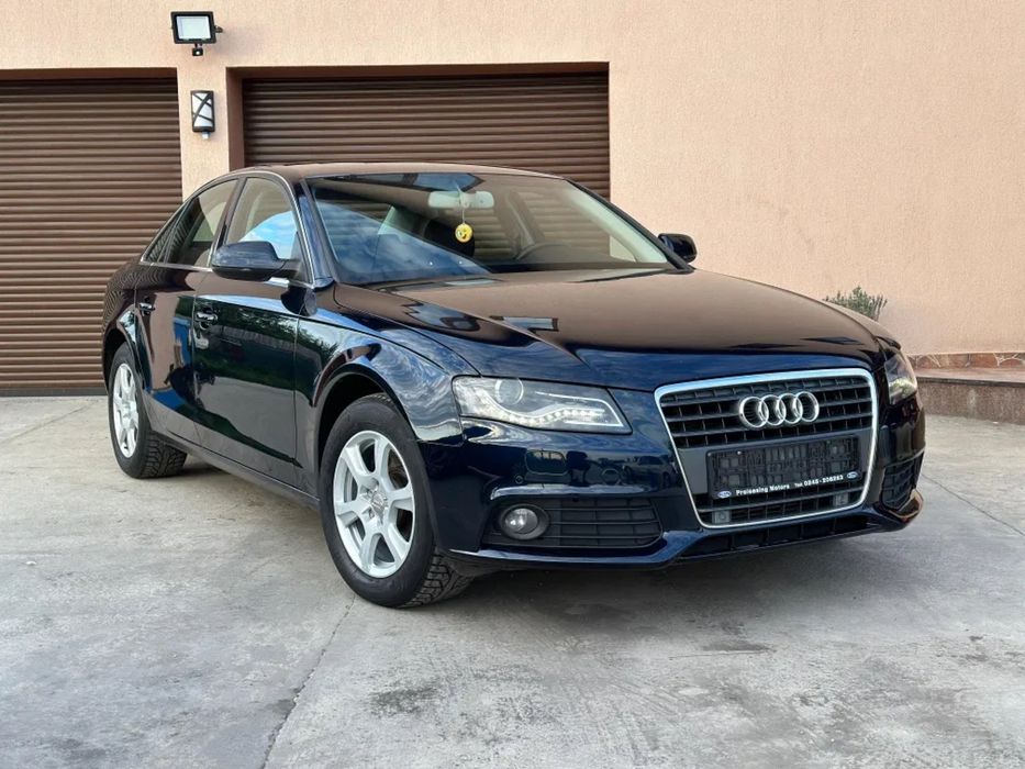 Dezmembrez Audi A4 B8 2010