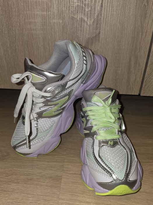 Adidasi New Balance 9060