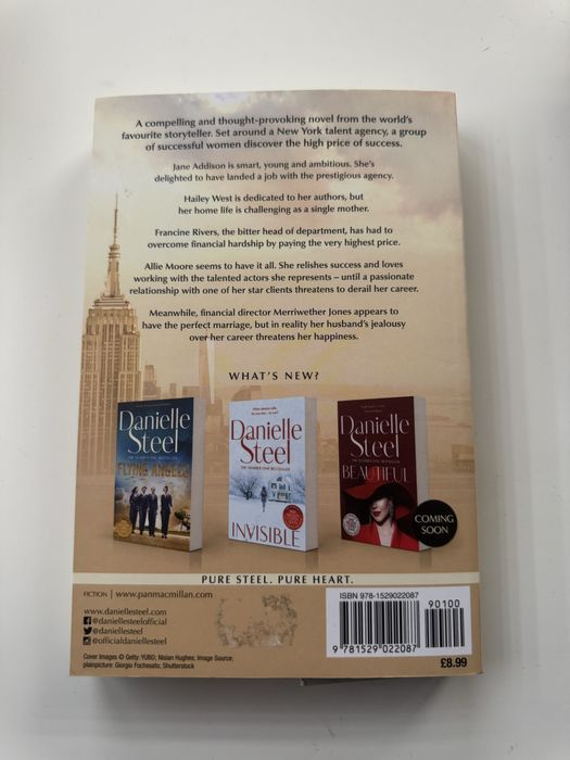 Книга-Danielle Steel/ HIGH STAKES