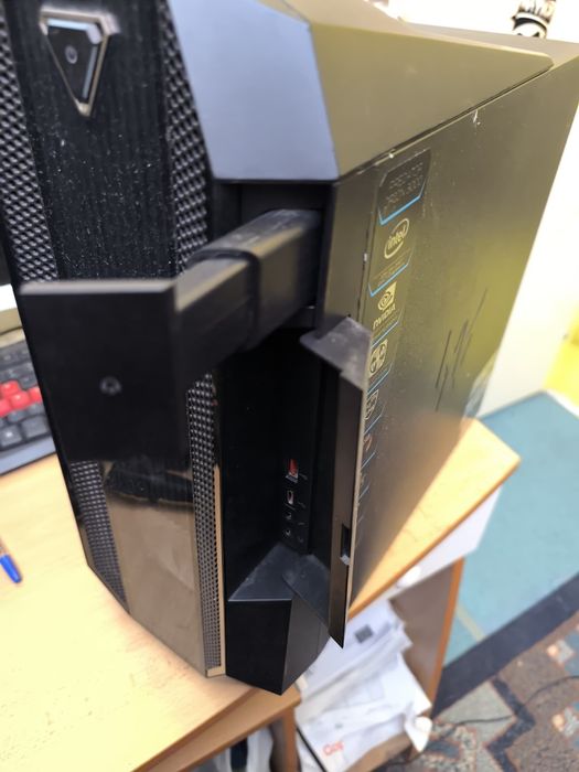 Продавам части от компютър