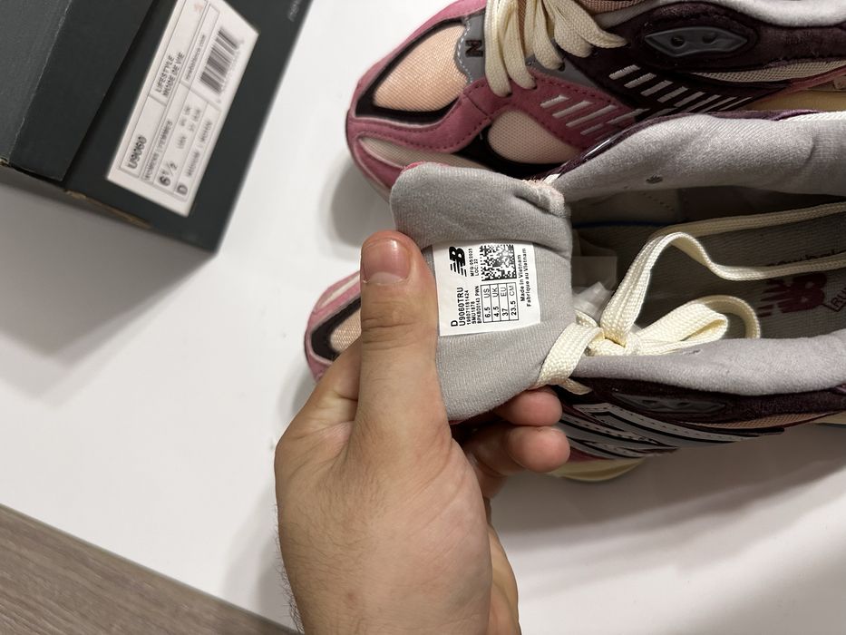 Adidasi New Balance 9060 36