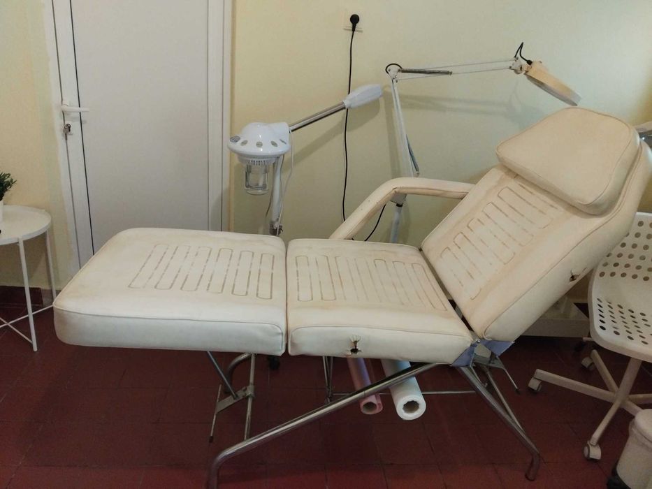 Козметична кушетка