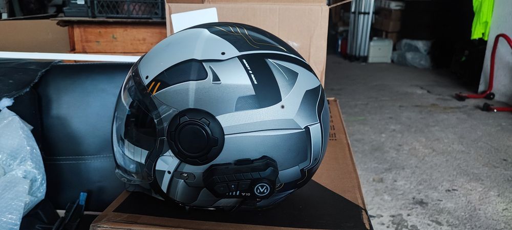 Cască moto Cyril (Măsura M) + Intercom Bluetooth (sau separat)