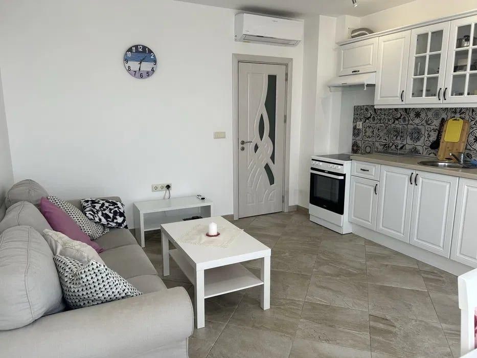 Дава се под наем Двустаен апартамент в Варна, Левски - 58 кв.м за 600 € - Снимка #3