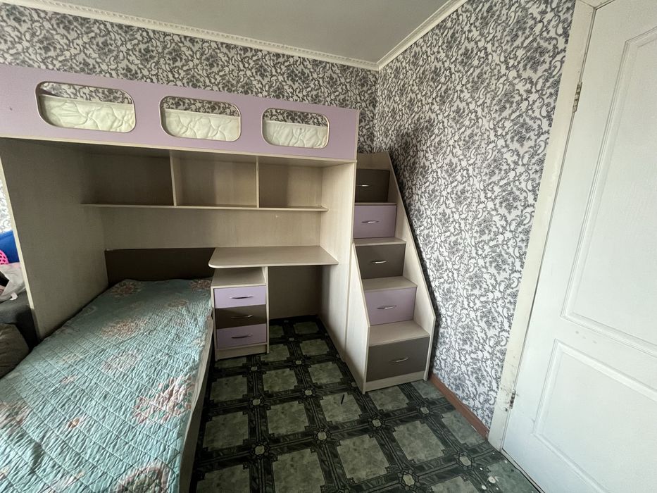 Двухярусная кровать