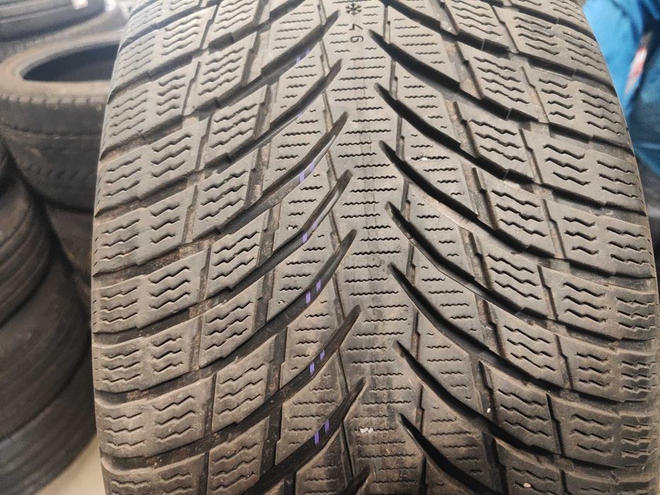 2бр.зимни гуми 245/40/20 Nokian