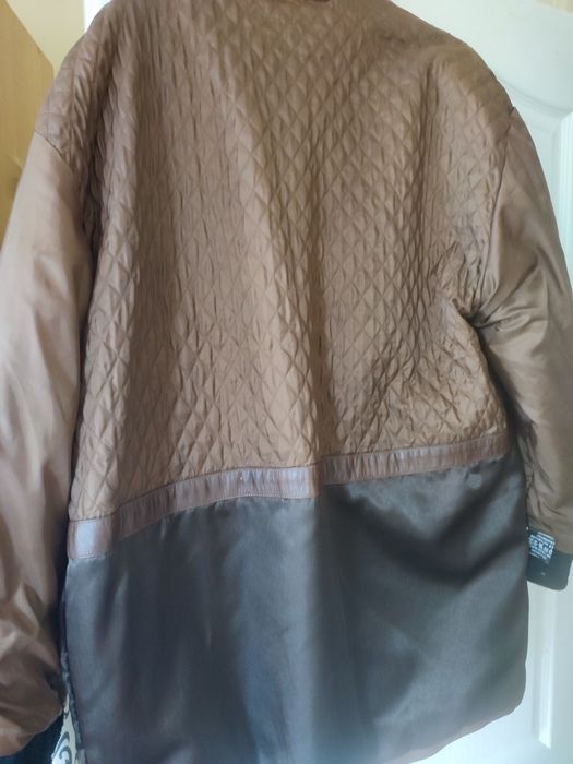 Haina bărbătească din piele.Made in.Germania nu mi de