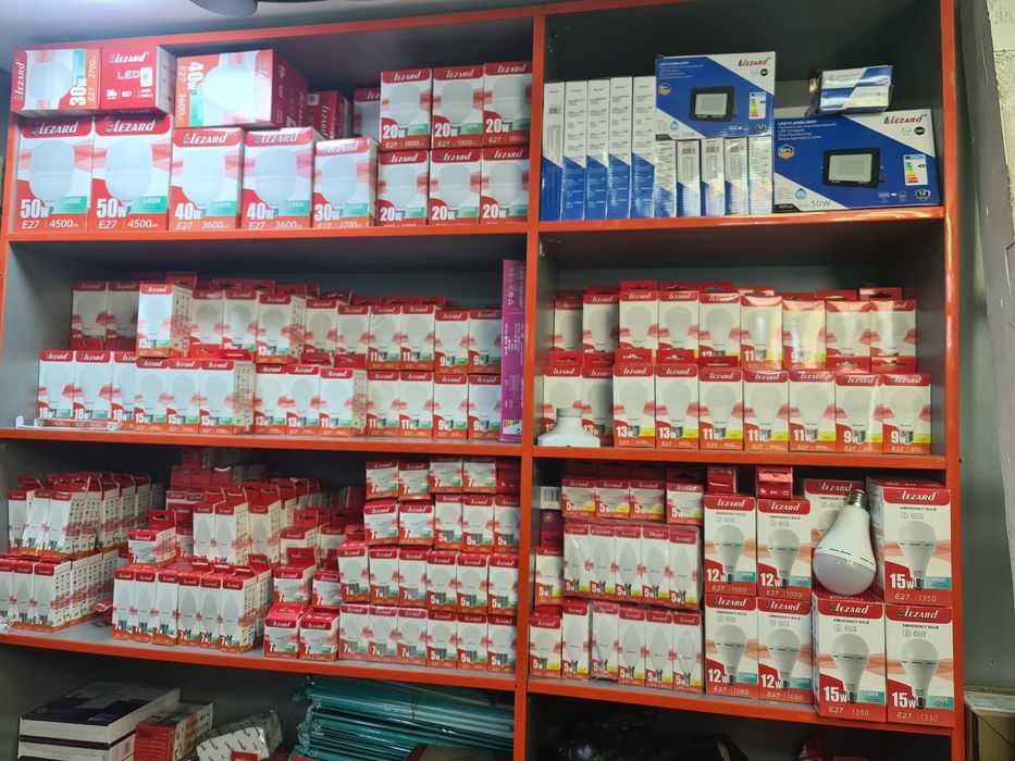 Udilnitel, kolodka, shit, lampa