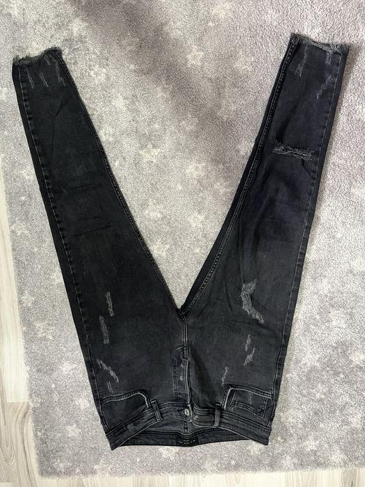 Blugi barbati diferite modele si culori