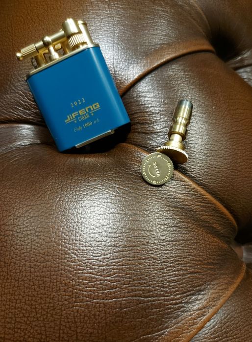 Комплект запалка и тубус за пури!