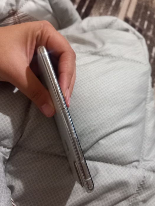 Продавам iPhoneX за части