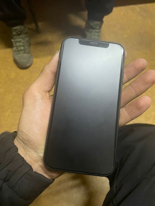 В продаже айфон xr