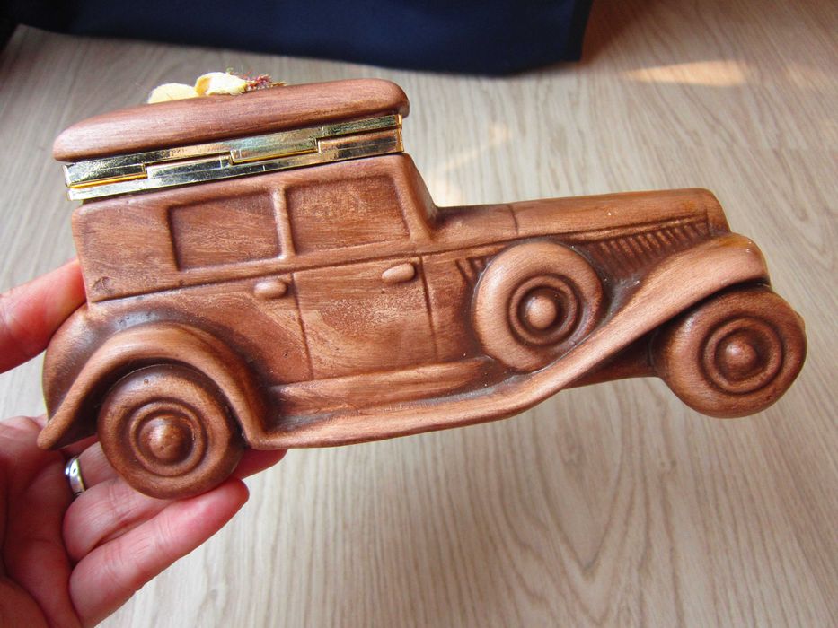 cadou rar Cutie Secreta masina Rolls Royce teracota Italia'70