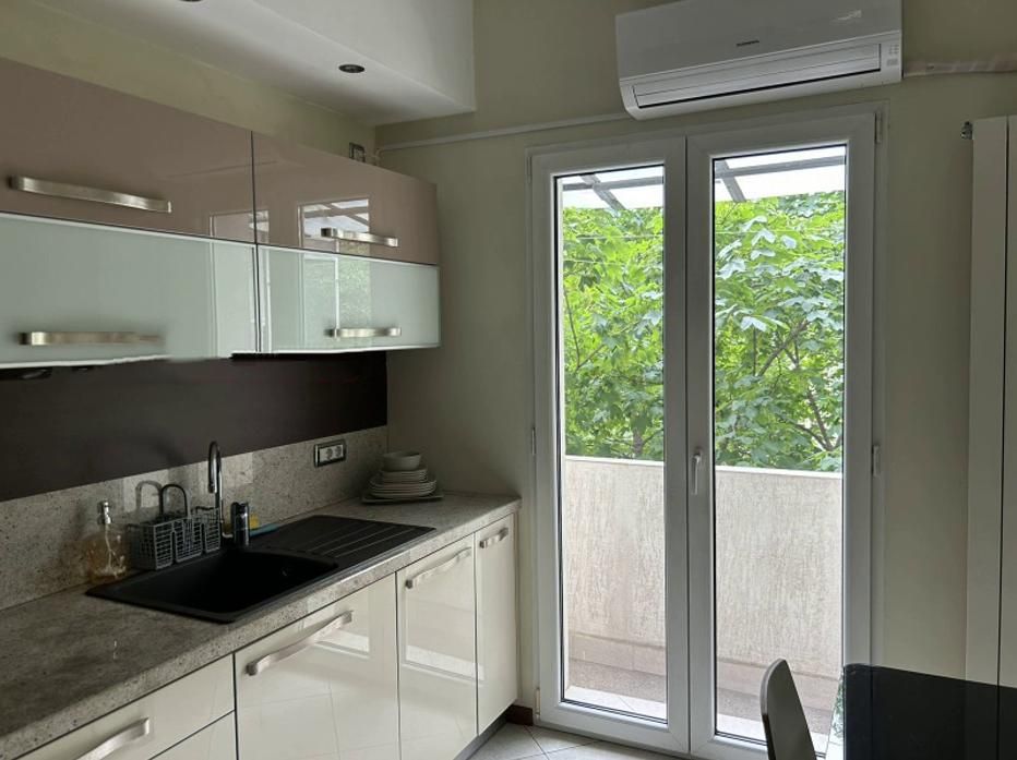 Дава се под наем Четиристаен апартамент в София, Център - 200 кв.м за 1500 € - Снимка #4