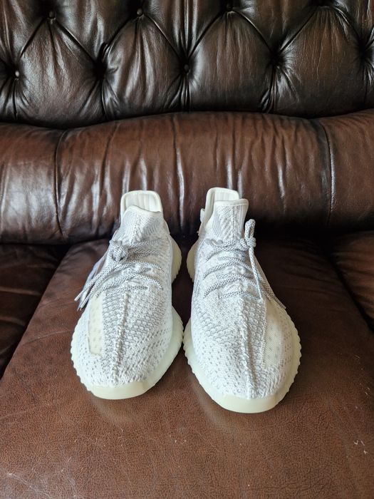 Yeezy 350 V2 Static
