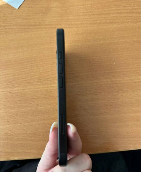 iPhone 16.   128gb