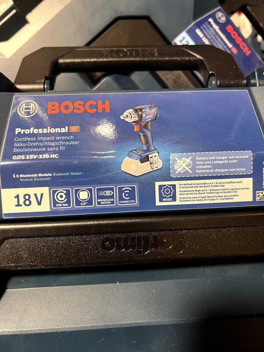 Masina de insurubat cu impact Bosch Professional GDS 18V-330 HC Noua