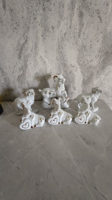 Продам фарфоровые статуэтки