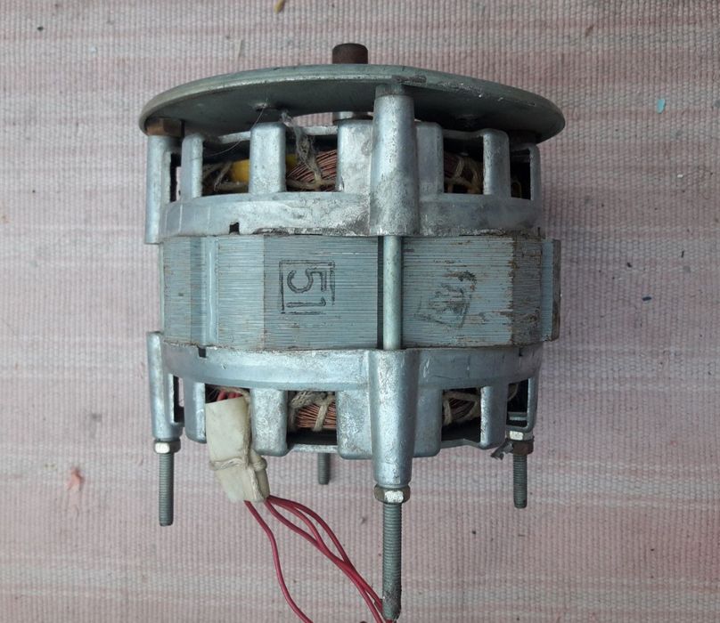 Продам стиральная машина, электродвигатель, для дома.