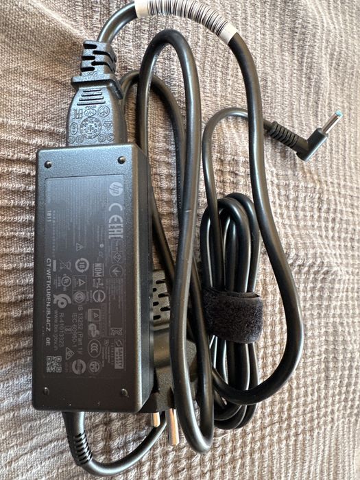 Incarcator laptop hp nou - 854054-002 19.5V 2.31A 45W