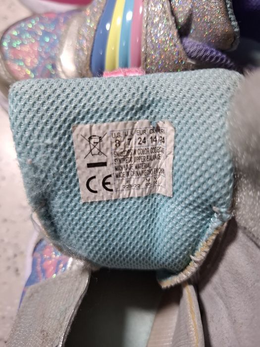 Продаются кроссовочки для девочек