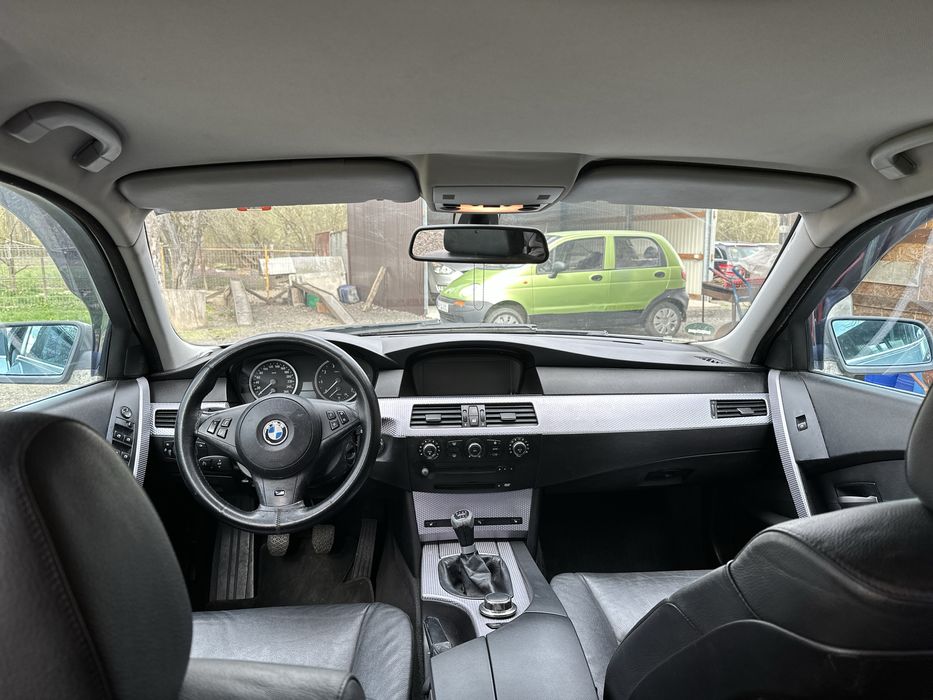 BMW 523 i E60  2006
