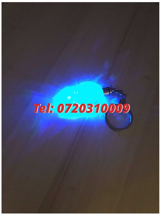 Promo Breloc Cristal Cu Led 6 Culori Volkswagen Sau Alte Auto