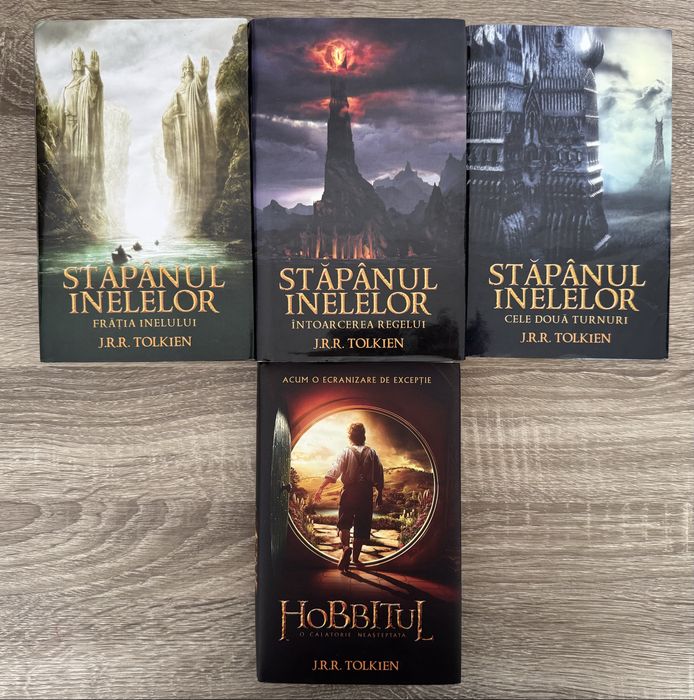 Stapanul Inelelor + Hobbitul - J.R.R. Tolkien