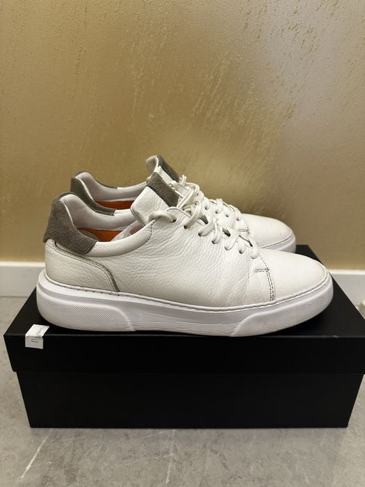 Мъжки обувки - бели 42 номер