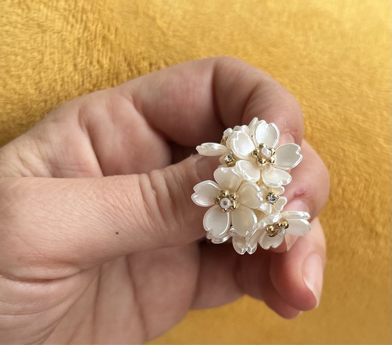 Красиви обици подходящи за повод