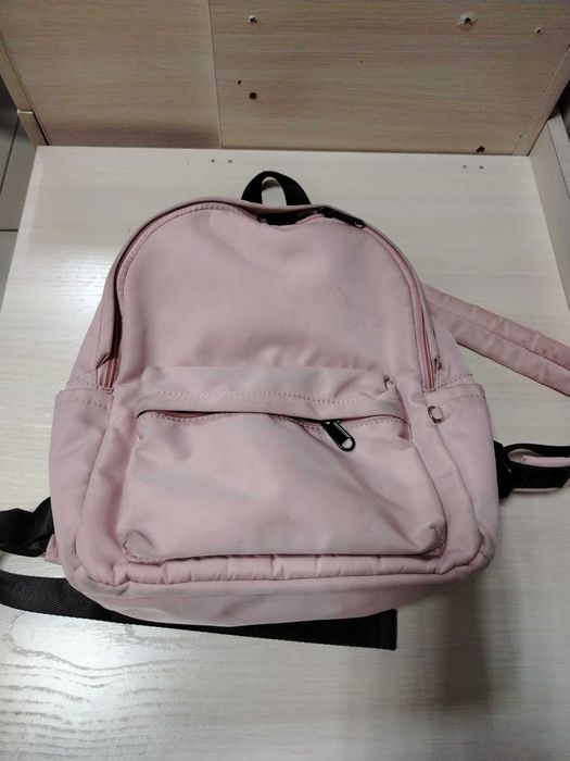 Отдам бесплатно детские вещи