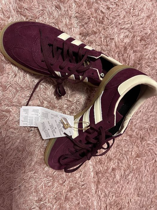 Дамски спортни обувки