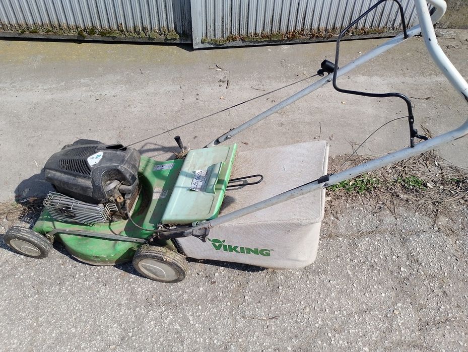 Бензинова косачка