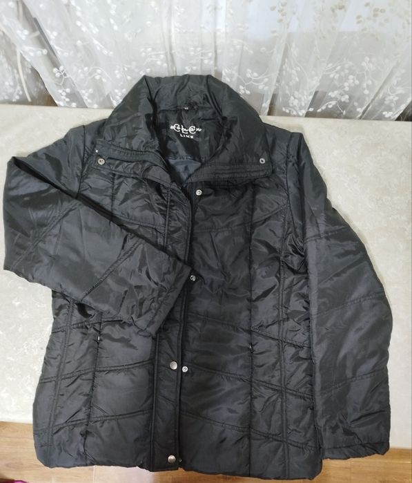 Куртка  женская.