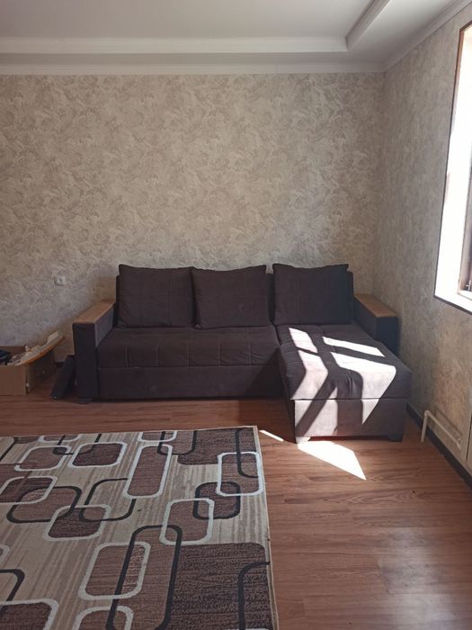 Продаю диван в корошем состоянии