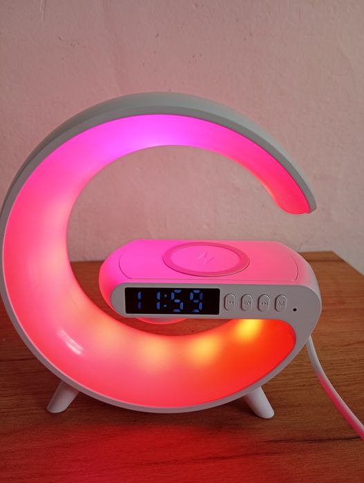 Vând mini lampă cu încărcare wireless