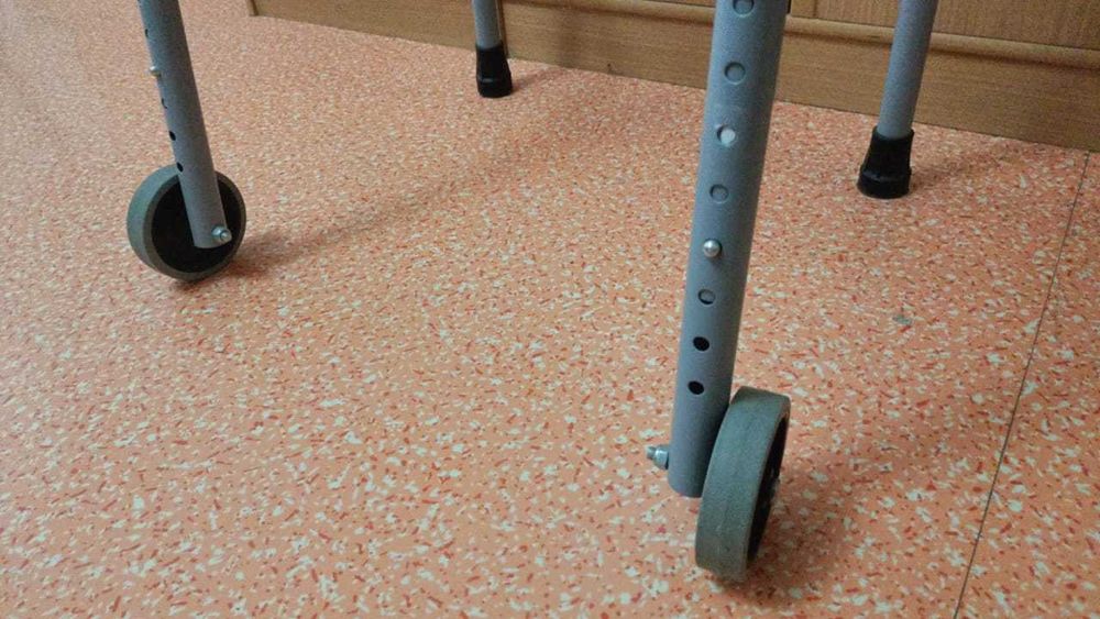 Ходунки для инвалида