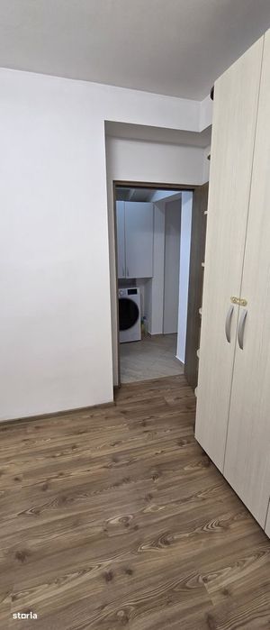 Berceni,2 min.metrou-Aparatorii patriei,an 1986,parcare ADP,boxa!