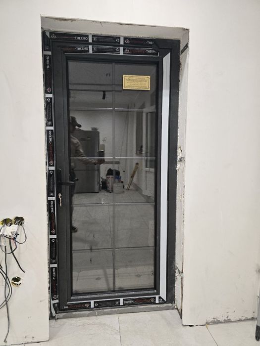 Термо дверь витражные окна